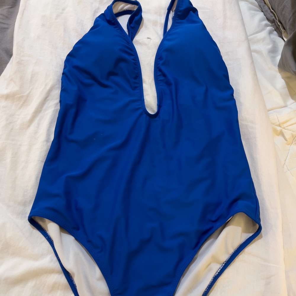One piece swim suit